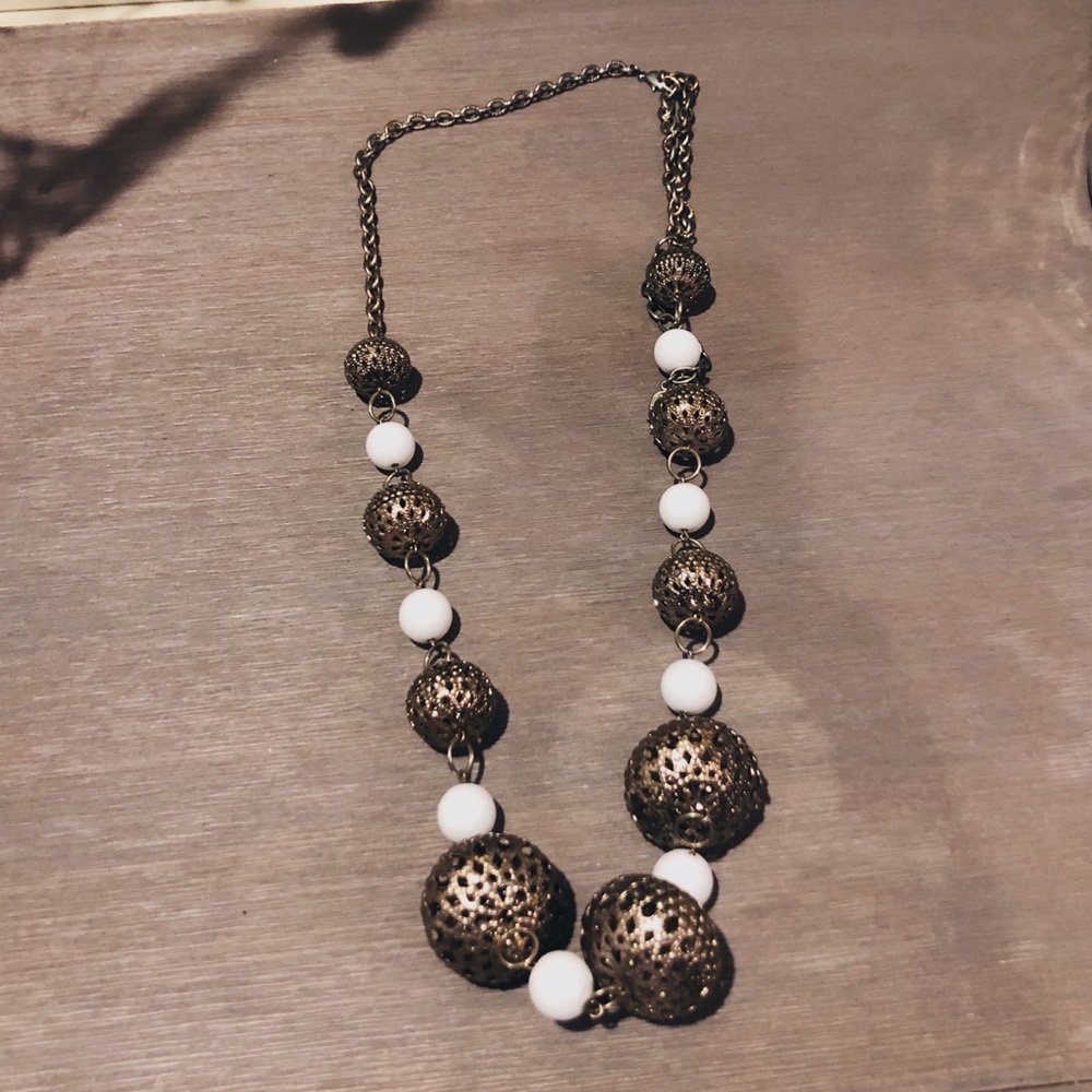 Beaded necklace